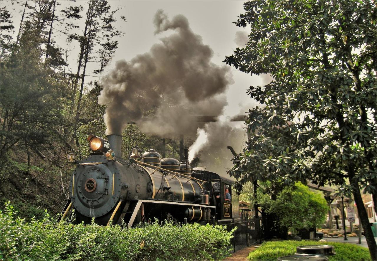 Amazing Grace-1089 Of Free Area Attraction Tickets For Each Paid Day!!! Villa Sevierville Kültér fotó